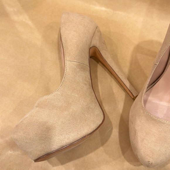 Nude platform pumps - Picture 2 of 4